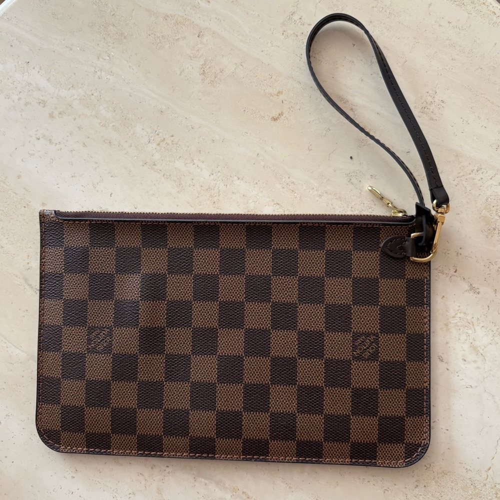 Louis Vuitton Damier Wristlet Pouchette Accessory Like New Condition